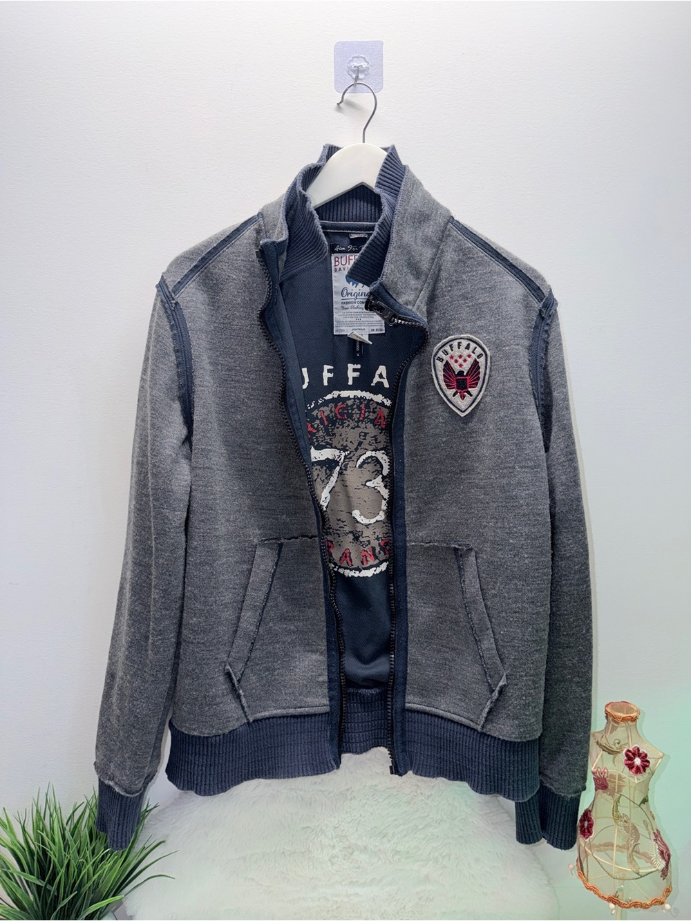 50% Wool Buffalo David Bitton Men's Gray Full-Zip Jacket with Logo Interior 🌎
